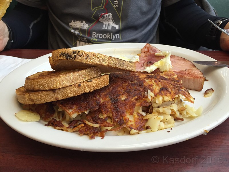 2015-03-14 Pi 5K 485.JPG - The meal afterwards to replenish our calorie deficit.